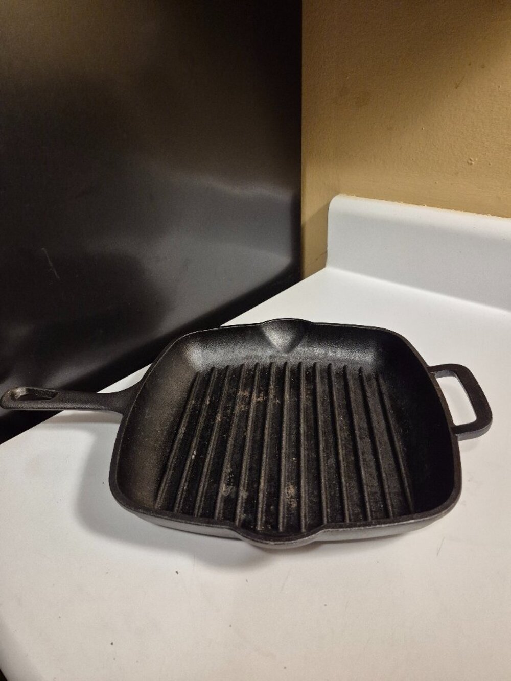 MAINSTAYS CAST IRON GRIDDLE SKILLET FRYING COOKWARE